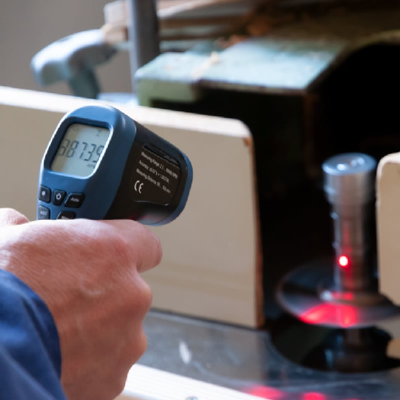 PCE Instruments Digitaler Laser Tachometer PCE-DT 50 |Messbereich: 2,5  99.999 U/min (RPM)-Beschreibung lesen