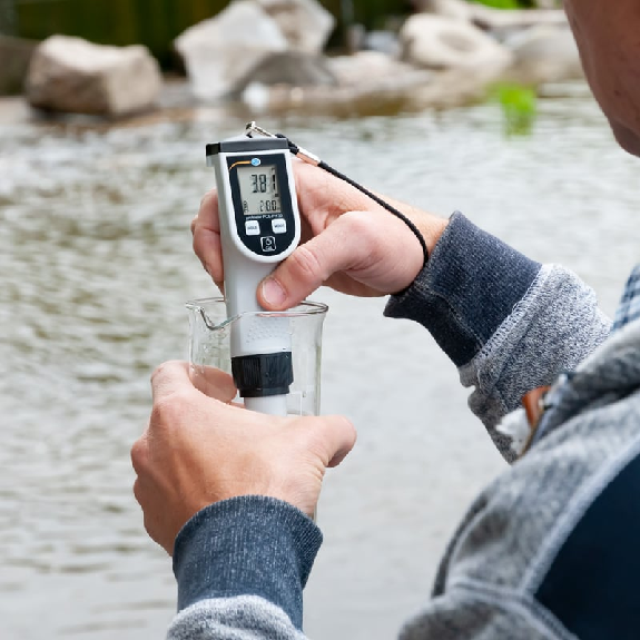 PCE Instruments pH-Tester  PCE-PH 30 |pH |Leitfähigkeit |TDS |Salzgehalt |Temperatur-Beschreibung lesen