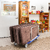 Kongamek Leichter Plattenwagen pulverbeschichtet in blau 1000x700x690mm mit laminiertem Boden und 5 Ladebügeln Kongamek Leichter Plattenwagen pulverbeschichtet in blau 1000x700x690mm mit laminiertem Boden und 5 Ladebügeln