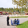 Kastenwagen in blau 1166x700x1020mm mit MDF-Platte und 4 Gitterwänden