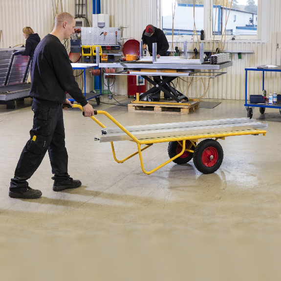 Schwerlastwagen 1650x615mm Ladefläche mit Luftbereifung und 500kg Tragkraft-Beschreibung lesen