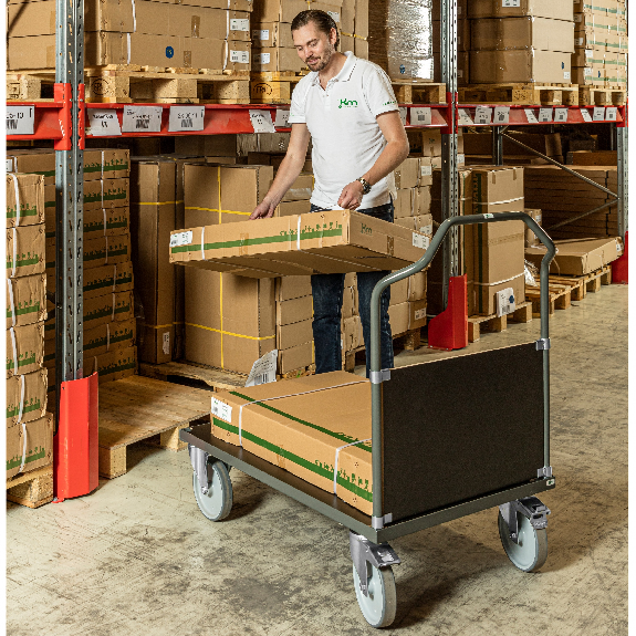 Ergonomischer Plattformwagen dunkelgrau 1290x800x1065 mit MDF-Platte und Schiebebügel Ergonomischer Plattformwagen dunkelgrau 1290x800x1065 mit MDF-Platte und Schiebebügel-Beschreibung lesen