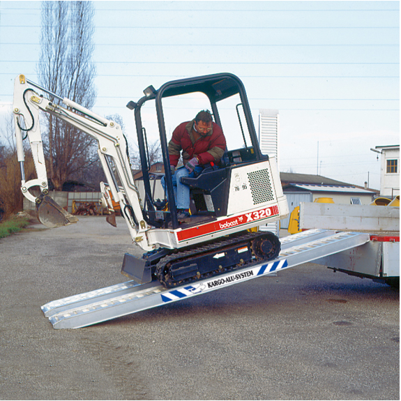 Rampe 3m lang 6200kg Tragkraft, 1 Stück Rampe 3m lang 6200kg Tragkraft, 1 Stück-Beschreibung lesen