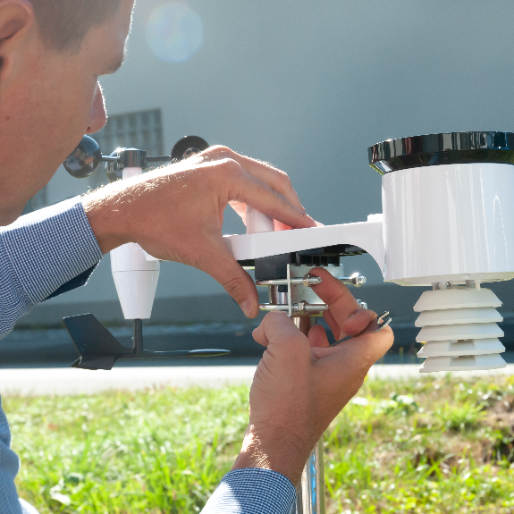 PCE Instruments Wetterstation PCE-FWS 20N |Innen-Temperatur in Celsius oder Fahrenheit |Sturmwarnung |Wetterprognose-Beschreibung lesen