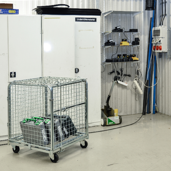 Kongamek Sicherheitscontainer 720x830x1000mm verzinkt mit Gitterboden, 4 Gitterwänden, Tür und Bremse-Beschreibung lesen