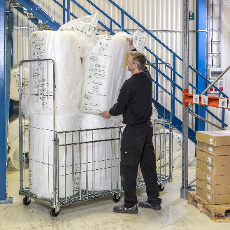 Kongamek Rollcontainer verzinkt 720x800x1800mm mit 4 Gitterwänden vorne halb zu öffnen ohne Bremse-Beschreibung lesen