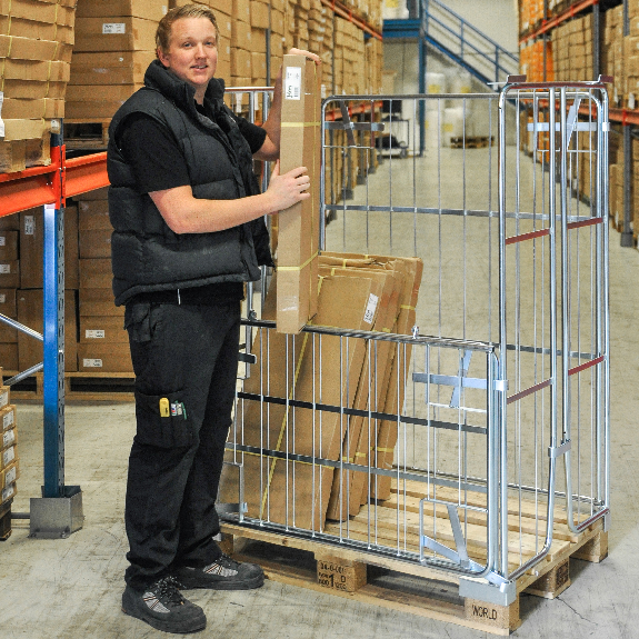 Palettencontainer verzinkt 1000mm hoch passend zu Europaletten 1200x800mm Palettencontainer verzinkt 1000mm hoch passend zu Europaletten 1200x800mm-Beschreibung lesen