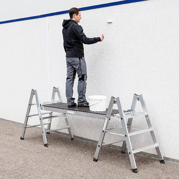 Klapptritt aus Aluminium, beidseitig begehbar, 4 Stufen-Beschreibung lesen