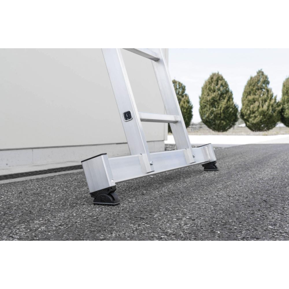 Schiebeleiter mit nivello-Traverse 3x8 Sprossen Schiebeleiter mit nivello-Traverse 3x8 Sprossen-Beschreibung lesen