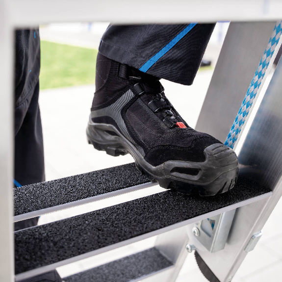 Stufen-Seilzugleiter 2-teilig mit Handlauf und Ausstiegsholm 2x12 Stufen Stufen-Seilzugleiter 2-teilig mit Handlauf und Ausstiegsholm 2x12 Stufen-Beschreibung lesen