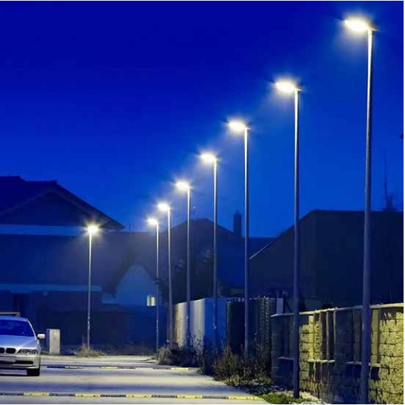 PRO VT-51ST Armatura lampada stradale led chip samsung SMD 50W 84LM/W bianco naturale 4000K slim alluminio grigio scuro IP65 - sku 21539-Leggi tutto