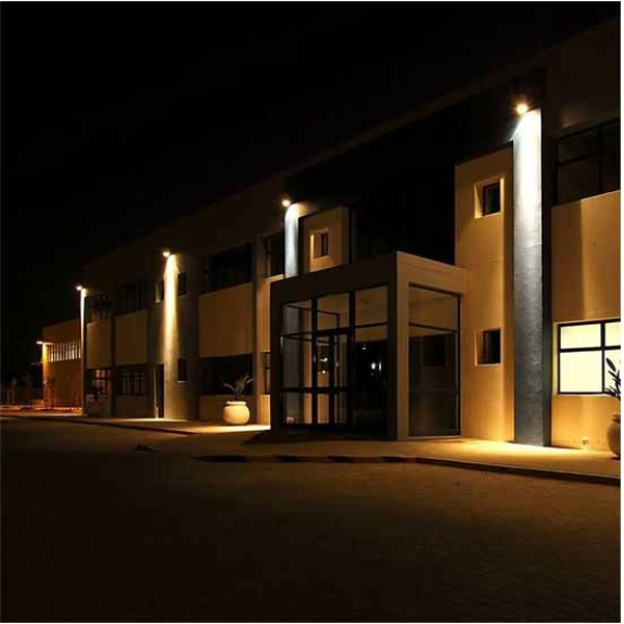 VT-49204 Faro led floodlight 200W SMD 88LM/W 110° bianco freddo 6500K slim alluminio nero IP65 - SKU 6734-Leggi tutto