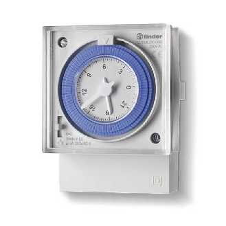 Interruttore orario elettromeccanico giornaliero con 1 contatto in scambio 16A montaggio da retroquadro Tipo 12.31  123182300000-Leggi tutto
