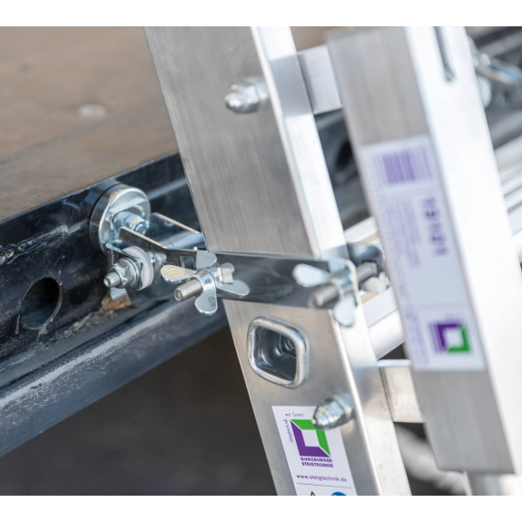 MUNK Stufen-Anlegeleiter LKW inkl. Magnet Montagesatz mit 5 Stufen ohne Ausstiegsholm MUNK Stufen-Anlegeleiter LKW inkl. Magnet Montagesatz mit 5 Stufen ohne Ausstiegsholm-Beschreibung lesen