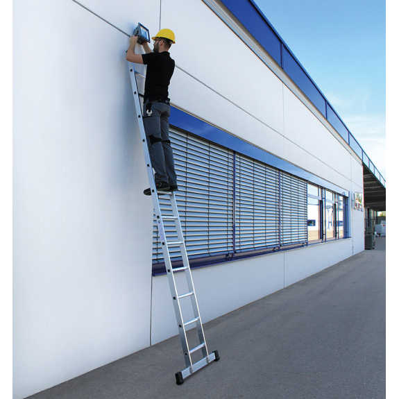 Anlegeleiter aus Aluminium mit 16 Sprossen und nivello-Traverse-Beschreibung lesen