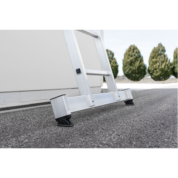 Stehleiter mit nivello-Traverse 4x10 Sprossen Stehleiter mit nivello-Traverse 4x10 Sprossen-Beschreibung lesen