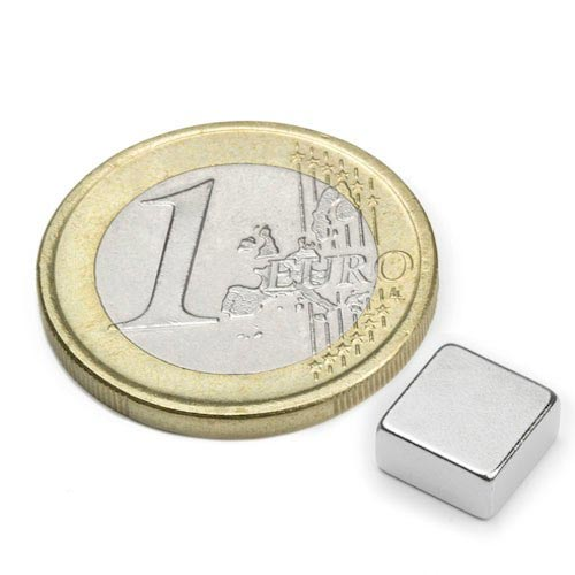 Imán cuadrado 8 mm x 8 mm x 4 mm de potencia 2.3 kg-Leer más