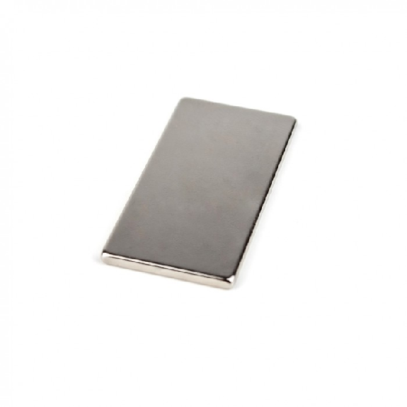 Imàn neodimio en forma rectangular 40 mm x 20 mm x 2 mm de potencia 4.4 kg-Leer más