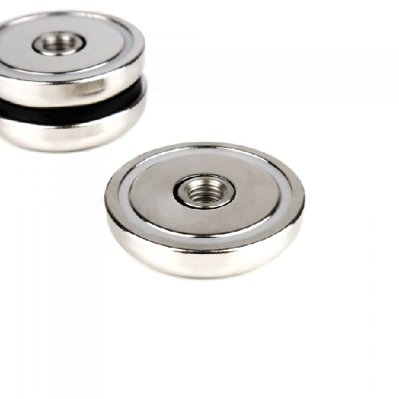 Imán con rosca interior M8  - Diámetro 40 mm - potencia 68 kg-Leer más
