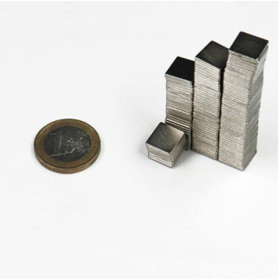 Imán cuadrado 10 mm x 10 mm x 1 mm de potencia 0.7 kg-Leer más