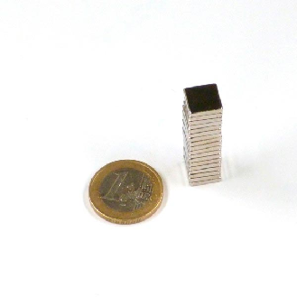 Quadratischer Magnet 10 mm x 10 mm x 2 mm Leistung 1,5 kg-Beschreibung lesen