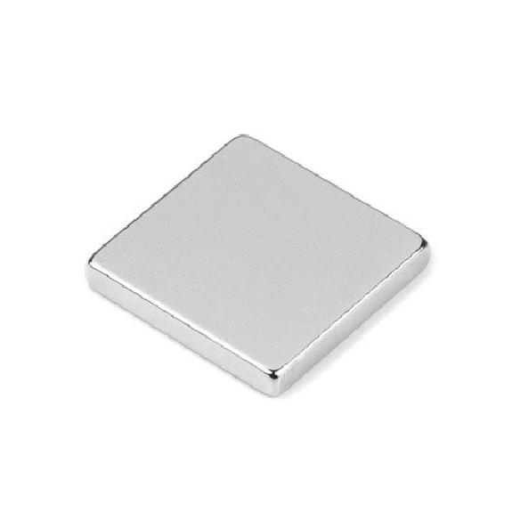 Imán cuadrado 20 mm x 20 mm x 3 mm de potencia 5.2 kg-Leer más