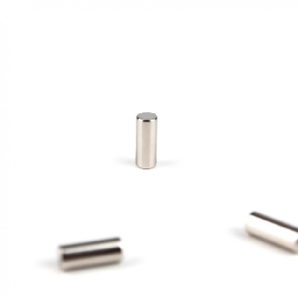 Aimant cylindrique Diamètre 4mm Hauteur 10mm Puissance 0,7kg-Lire la description