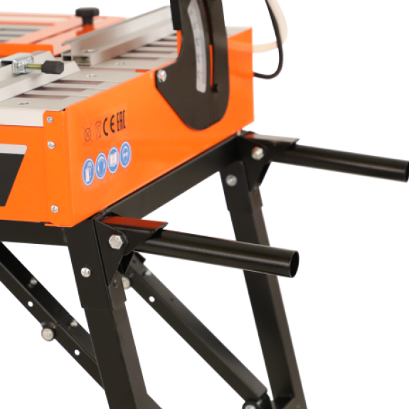 Scie de carrelage 900W avec disque 200 mm-Lire la description