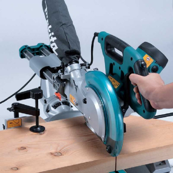 Sierra ingletadora telescópica 1.430W 260 mm con láser-Leer más
