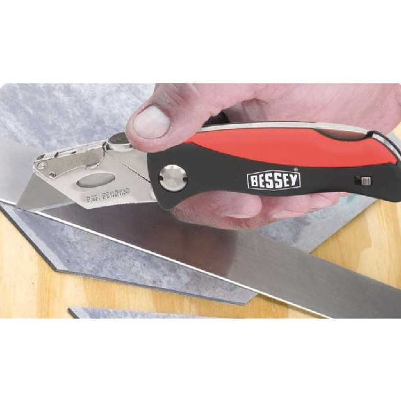 Bessey Cuttermesser mit Holzgriff-Beschreibung lesen