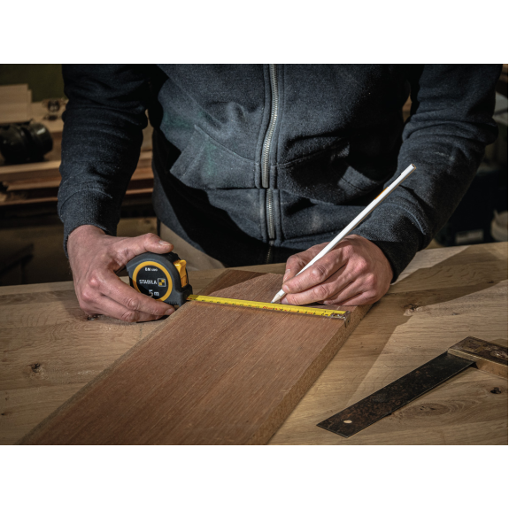 Stabila Taschenbandma BM 100, 3 m (10'), cm/inch-Skala-Beschreibung lesen