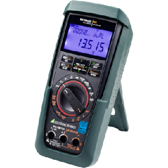 Multifunktionskalibrator mit Simulator und TRMS-Multimeter-Beschreibung lesen