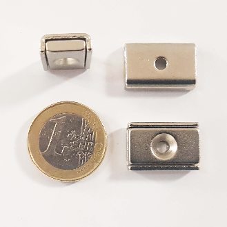 Magnete rettangolare di neodimio con foro di fissaggio 20 x 13,5 mm, potenza 8 kg-Leggi tutto