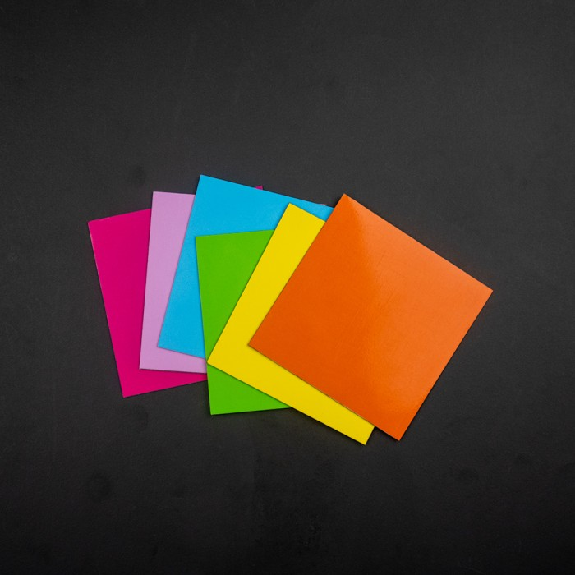 Assortiment de 6 mémo magnétiques format post-it-Lire la description
