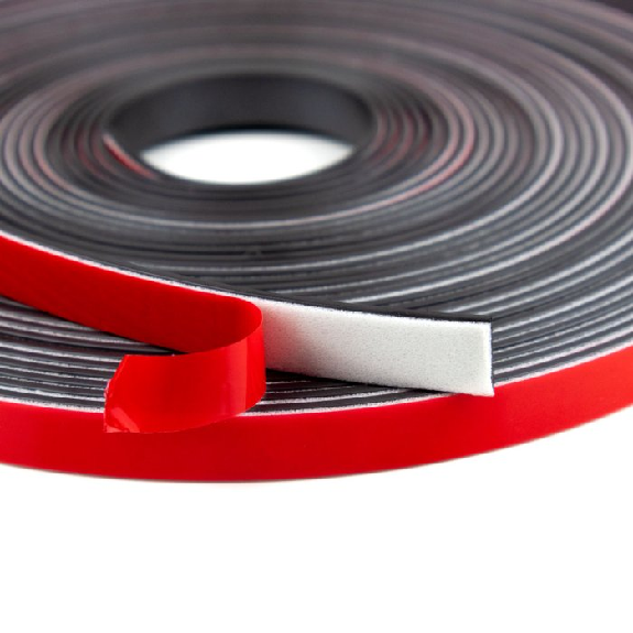 Rullo magnetico con adesivo in schiuma - Lunghezza 10 m - Larghezza 50 mm-Leggi tutto