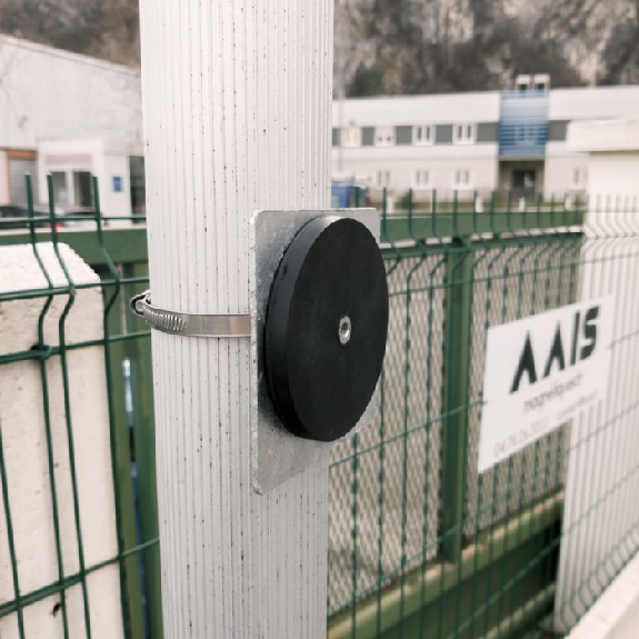 Kit zur Befestigung an Pfosten Durchmesser 7 bis 9 cm - Gewindestange M8-Beschreibung lesen