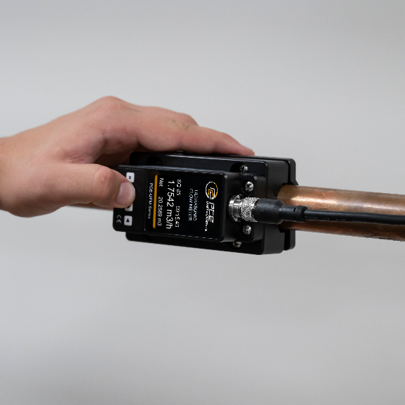 Misuratore a ultrasuoni per installazione fissa PCE-UFM 8 Misuratore a ultrasuoni per installazione fissa PCE-UFM 8-Leggi tutto